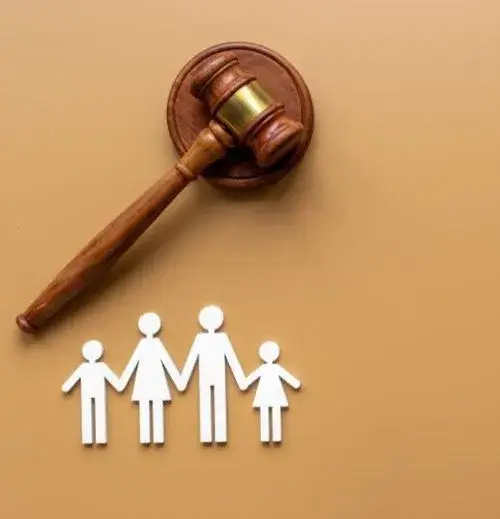 670951036dc4aa3f6b88ba7e_stick figure family of 4 holding hands by a gavel (1)
