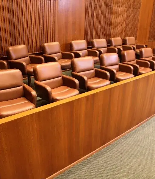 670951036dc4aa3f6b88baa1_jury chairs